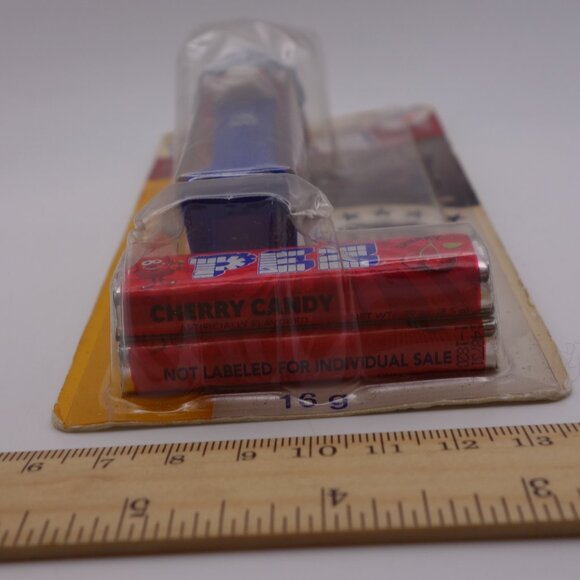 Limited Edition Pez NHL New York Rangers w/ Cherry Candy Made in USA Lot# 148792 - Picture 10 of 15